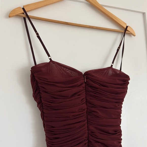 House of CB Sirene burgundy ruched bodycon midi dress SMALL Ruched Dress - Picture 6 of 12